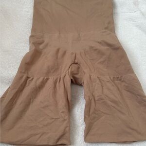 ASSETS by SPANX Women's High-Waist Mid-Thigh Shapewear size XL